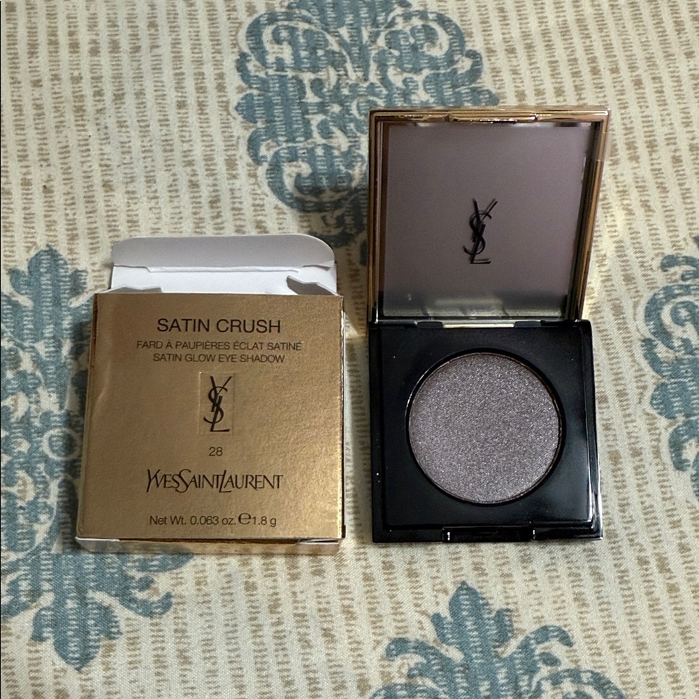 Yves Saint Laurent Satin Crush Eyeshadow - Shimmering Gray